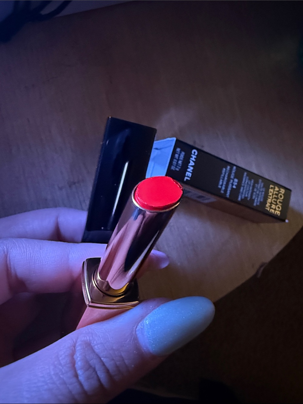 Lipstick - Picture 7 of 7